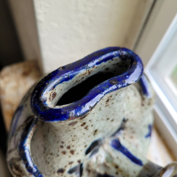 Speckled Gray Blue Jug with Wing Design - Picture 4 of 8